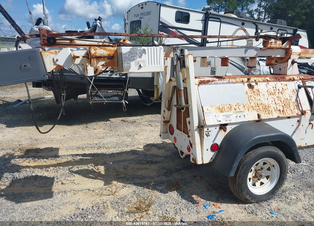 2003 EQUIPMENT GENIE LIFT TML4000N VIN: 00000000000188074