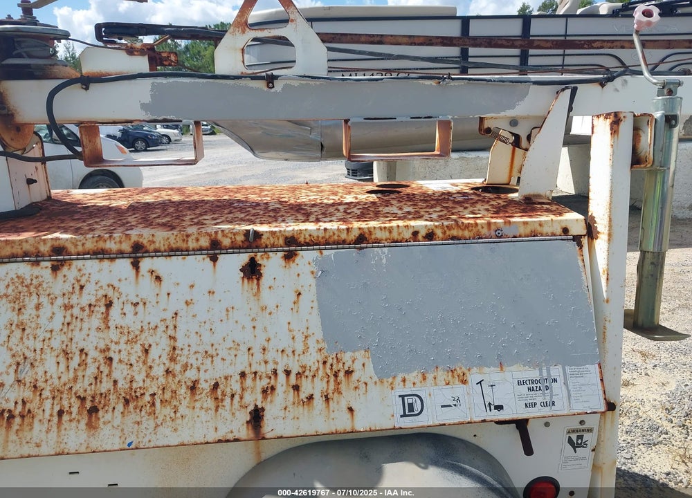 2003 EQUIPMENT GENIE LIFT TML4000N VIN: 00000000000188074