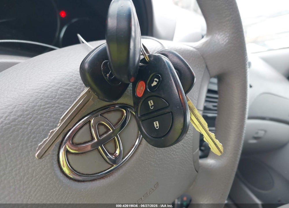 2006 TOYOTA SIENNA LE VIN: 5TDZA23C96S561390