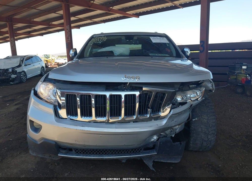 2013 JEEP GRAND CHEROKEE VIN: 1C4RJFBG2DC643844