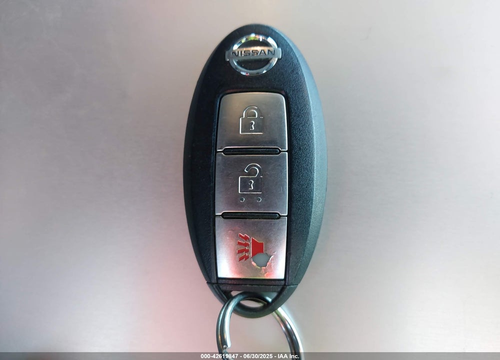 2011 NISSAN LEAF SL VIN: JN1AZ0CP4BT001207
