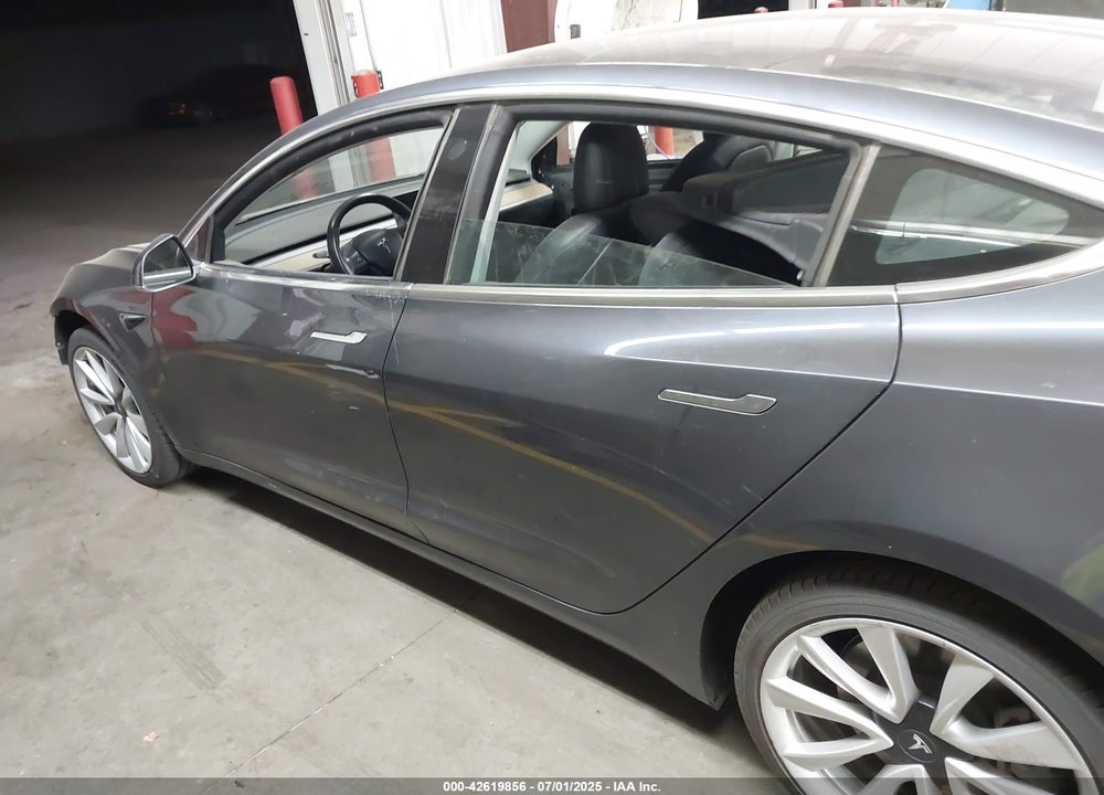 2018 TESLA MODEL 3 VIN: 5YJ3E1EA4JF009504