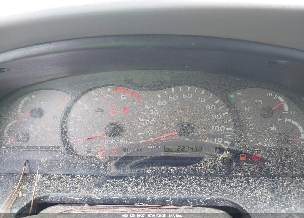 2002 TOYOTA SEQUOIA LIMITED V8 VIN: 5TDZT38A12S113131
