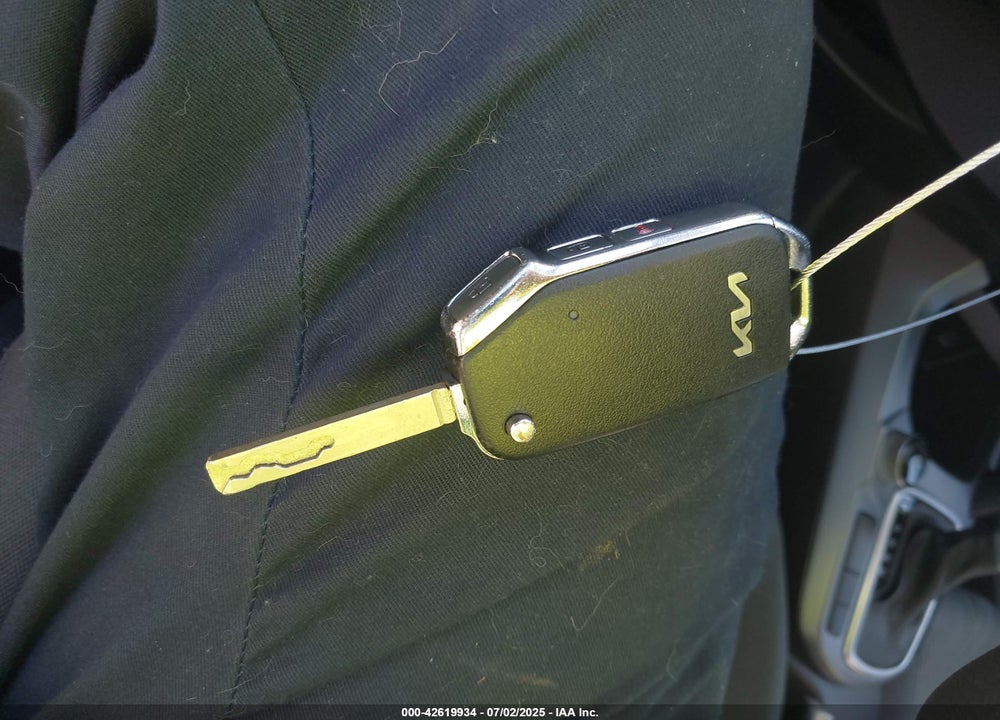 2022 KIA SELTOS VIN: KNDEPCAA1N7330044