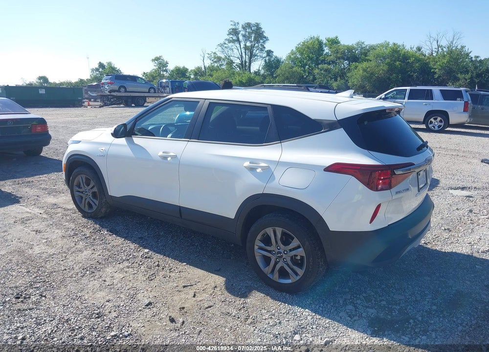 2022 KIA SELTOS VIN: KNDEPCAA1N7330044