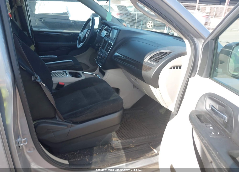 2016 DODGE GRAND CARAVAN SXT VIN: 2C4RDGCG8GR328005