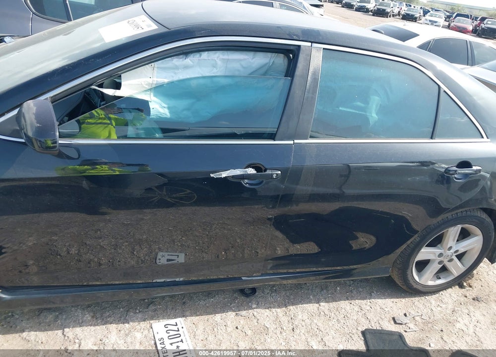 2014 TOYOTA CAMRY SE VIN: 4T1BF1FKXEU786875