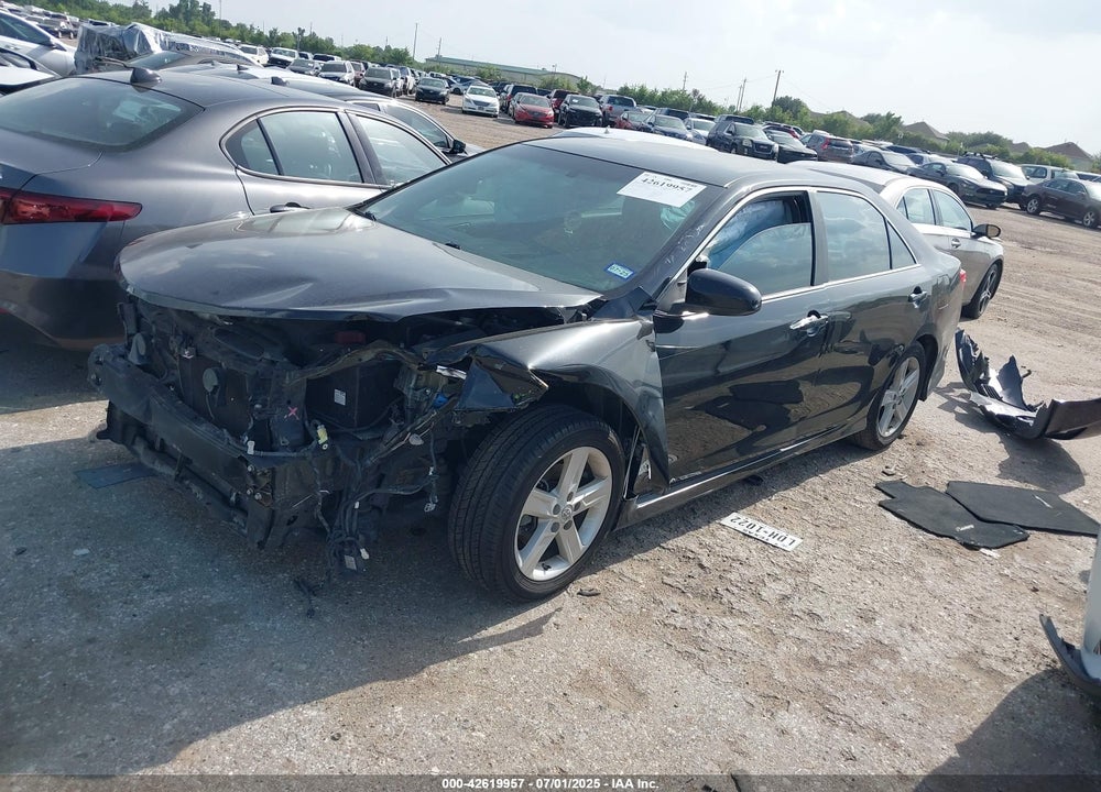 2014 TOYOTA CAMRY SE VIN: 4T1BF1FKXEU786875