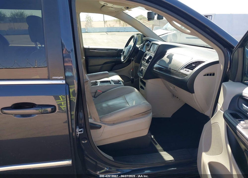2013 CHRYSLER TOWN & COUNTRY TOURING VIN: 2C4RC1BG0DR818905