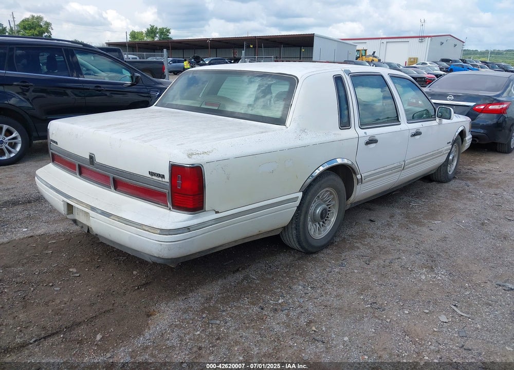 1997 LINCOLN TOWN CAR EXECUTIVE VIN: 1LNLM81W8VY622787