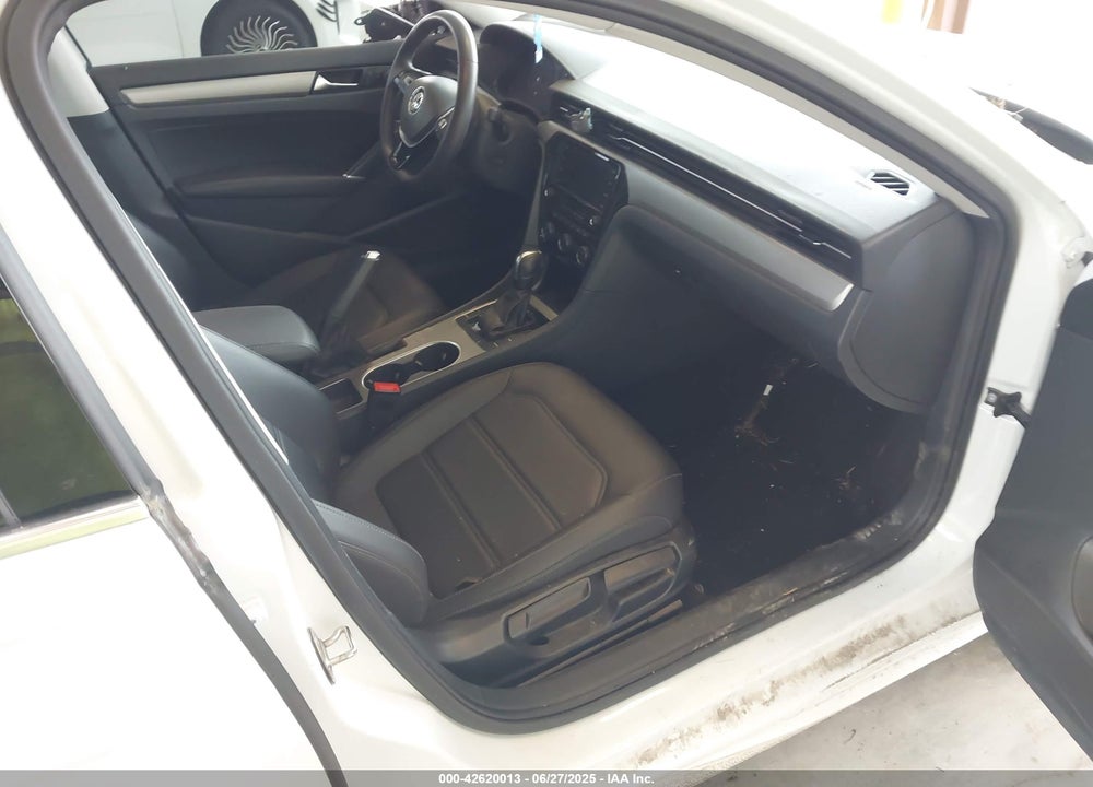 2021 VOLKSWAGEN PASSAT VIN: 1VWSA7A33MC009641