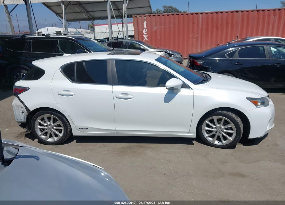 2011 LEXUS CT200H VIN: JTHKD5BH6B2032714
