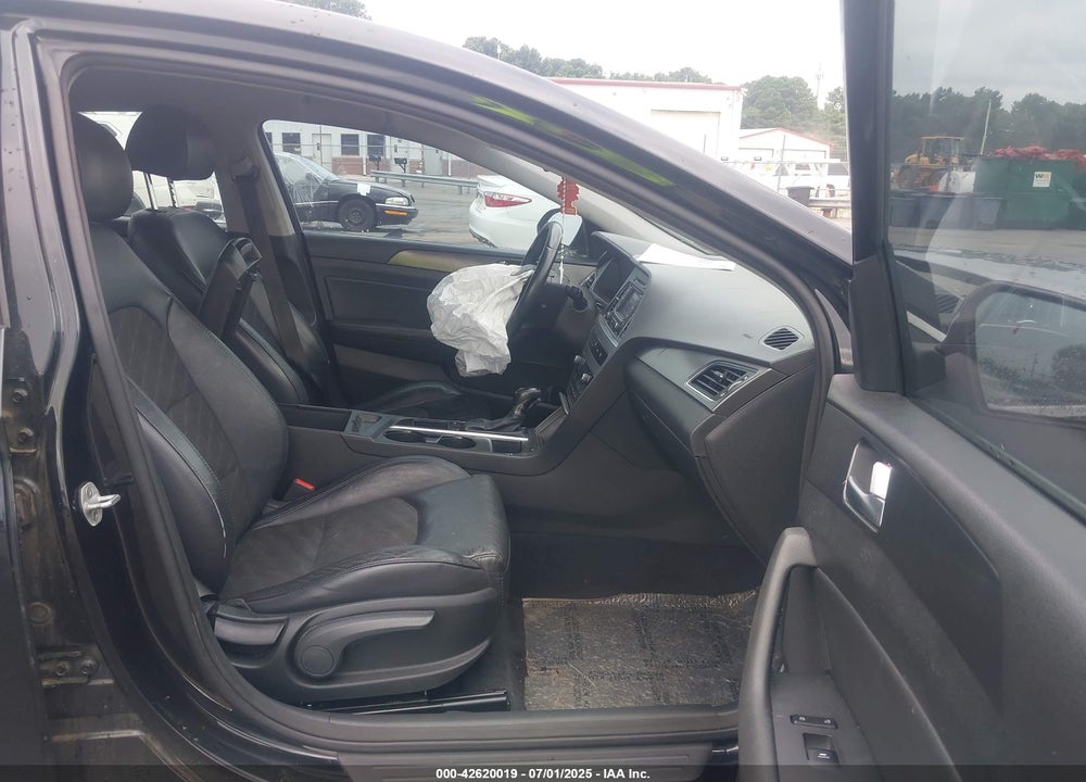 2015 HYUNDAI SONATA VIN: 5NPE34AF7FH048193