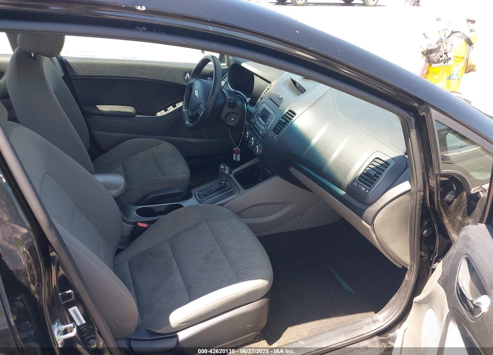 2015 KIA FORTE VIN: KNAFK4A61F5379050