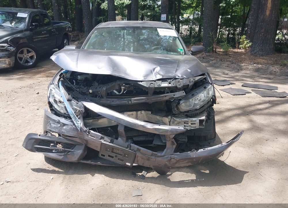 2016 HONDA CIVIC VIN: 19XFC2F5XGE026431