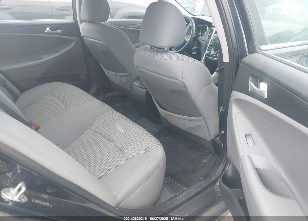 2012 HYUNDAI SONATA VIN: 5NPEB4AC1CH484266