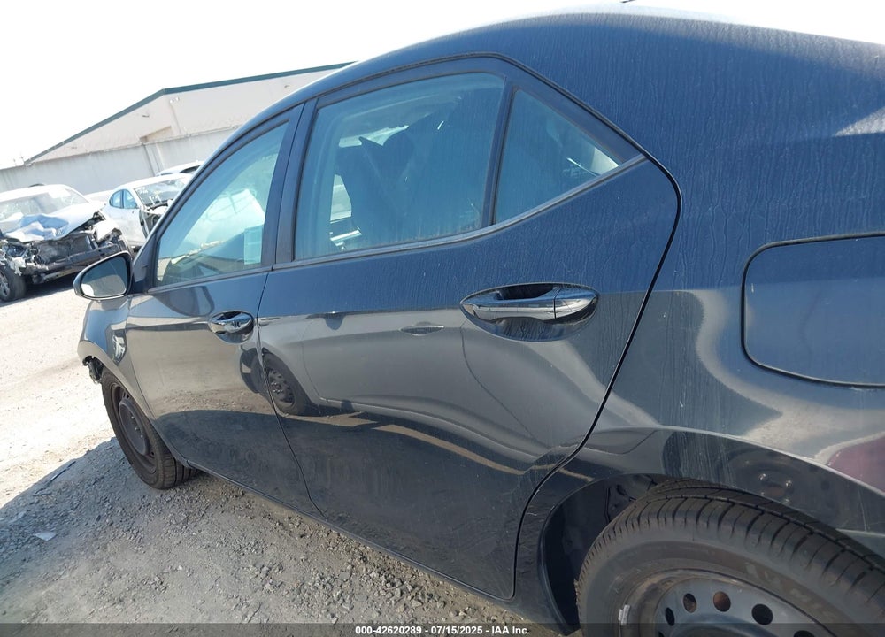 2015 TOYOTA COROLLA LE VIN: 5YFBURHE7FP275834