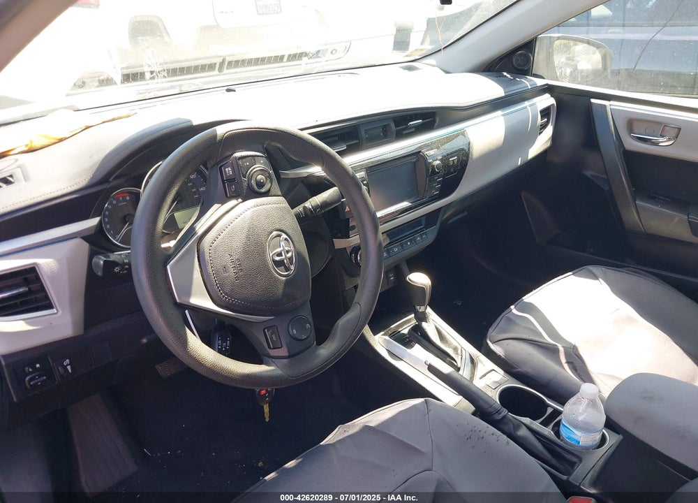 2015 TOYOTA COROLLA LE VIN: 5YFBURHE7FP275834