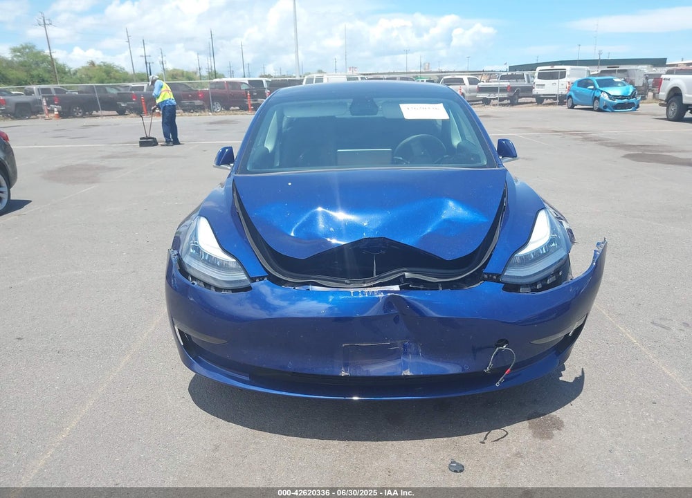 2018 TESLA MODEL 3 VIN: 5YJ3E1EA8JF125014