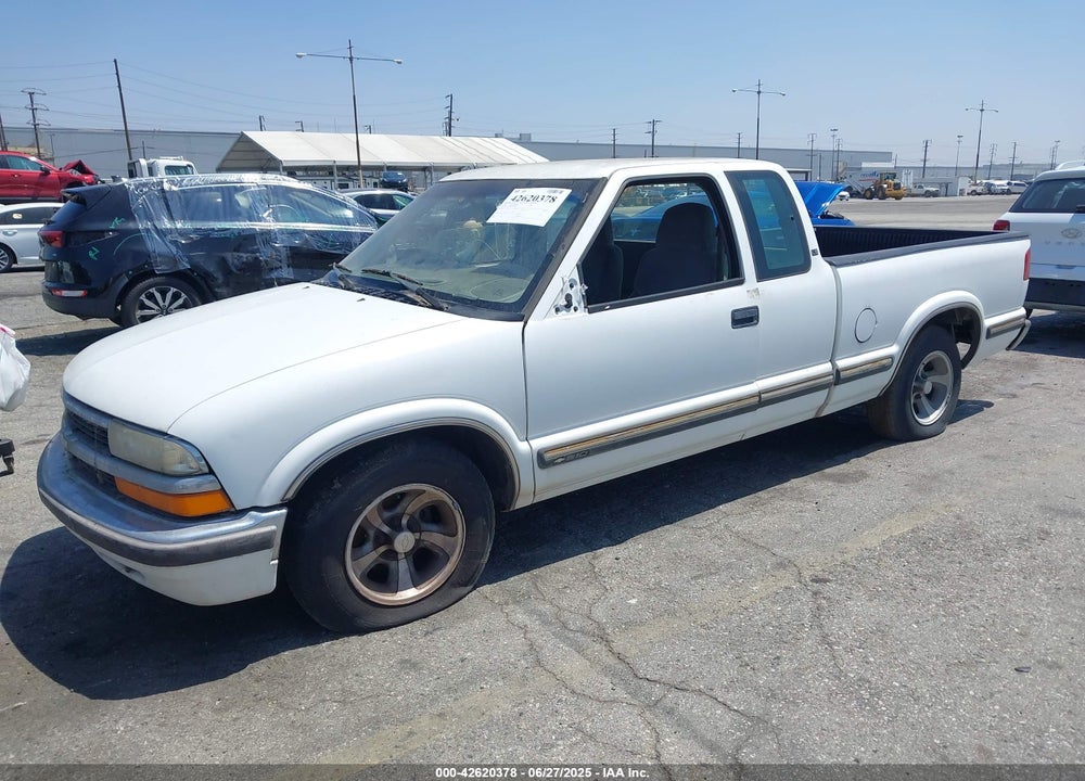 1998 CHEVROLET S-10 LS FLEETSIDE VIN: 1GCCS1946W8185961