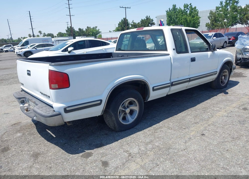 1998 CHEVROLET S-10 LS FLEETSIDE VIN: 1GCCS1946W8185961