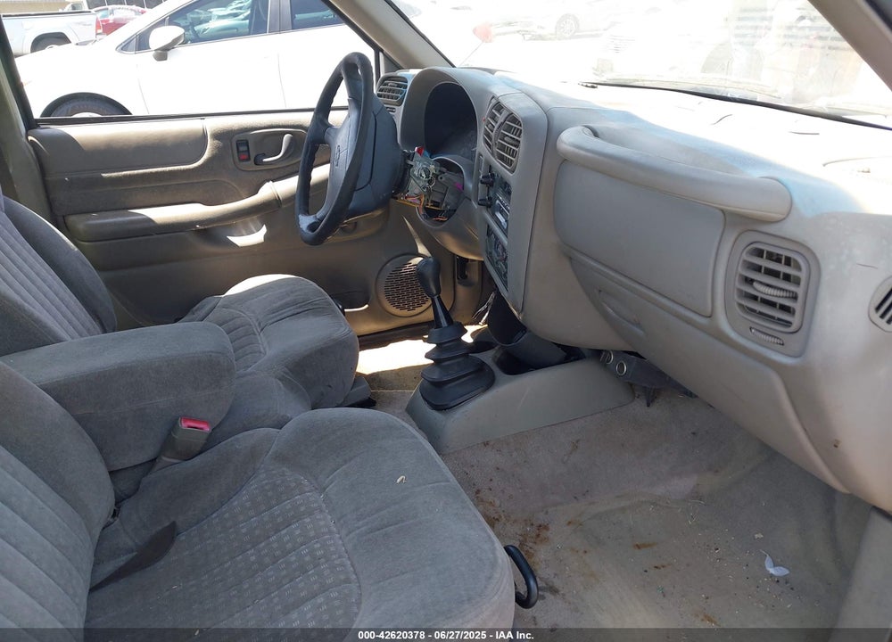 1998 CHEVROLET S-10 LS FLEETSIDE VIN: 1GCCS1946W8185961