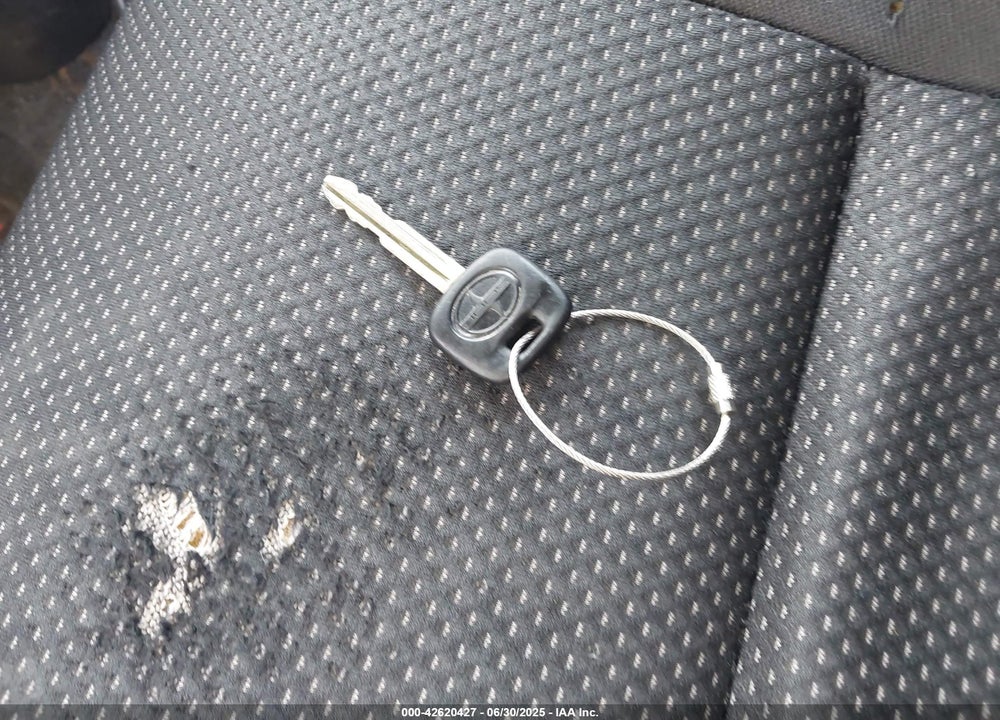2005 SCION XB VIN: JTLKT334X50194287
