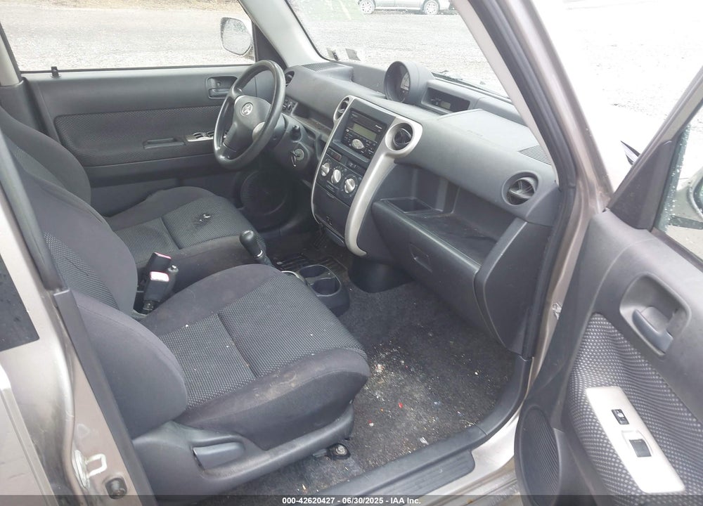 2005 SCION XB VIN: JTLKT334X50194287