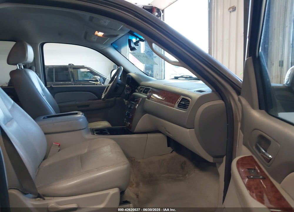 2007 CHEVROLET TAHOE LT VIN: 1GNFK13077R224756