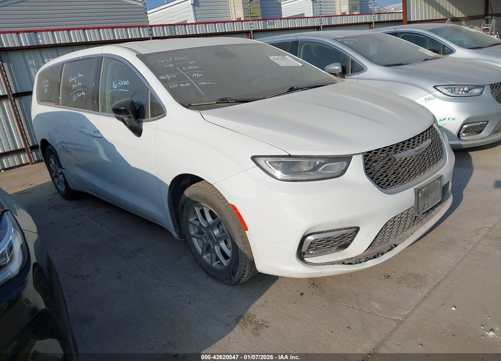 2024 CHRYSLER PACIFICA TOURING L VIN: 2C4RC1BG3RR106282
