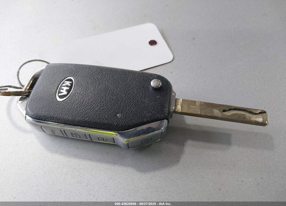 2020 KIA SOUL VIN: KNDJ23AU4L7077659