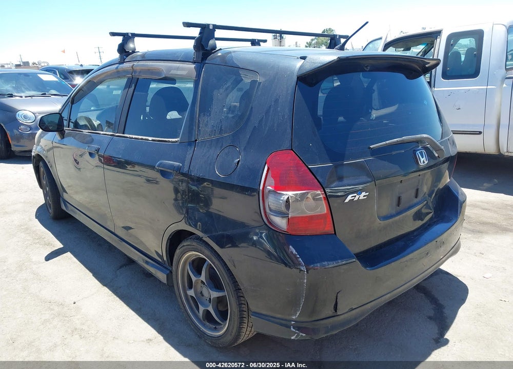 2008 HONDA FIT VIN: JHMGD37608S060261