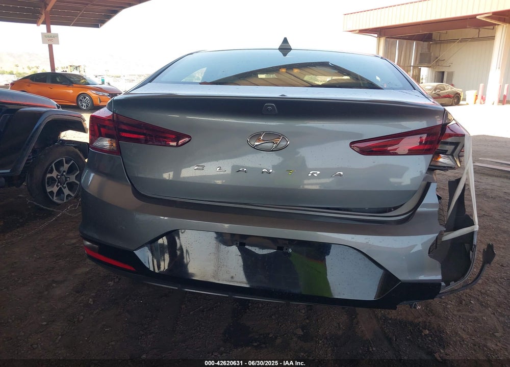 2019 HYUNDAI ELANTRA VIN: KMHD84LFXKU743404
