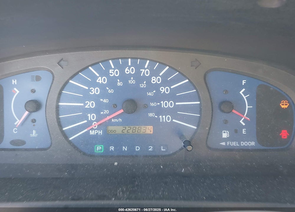 2002 TOYOTA SIENNA CE VIN: 4T3ZF19C72U470601