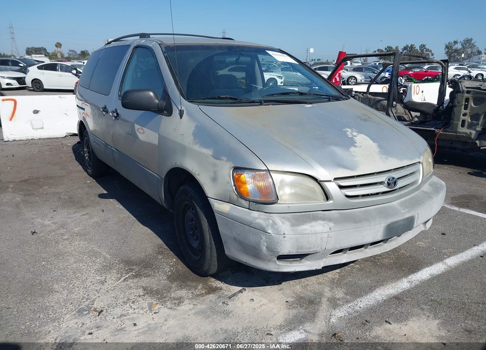 2002 TOYOTA SIENNA CE VIN: 4T3ZF19C72U470601