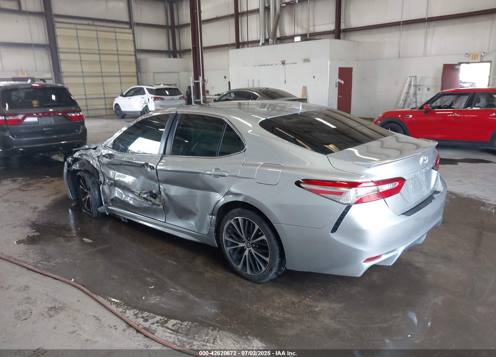 2019 TOYOTA CAMRY SE VIN: 4T1B11HK5KU748185