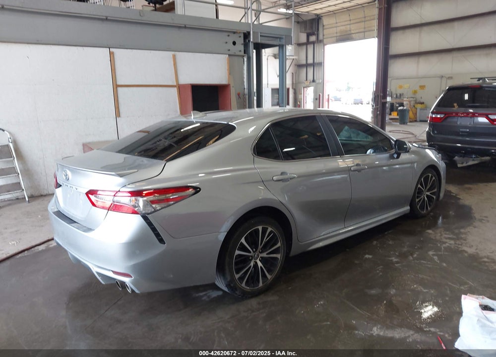 2019 TOYOTA CAMRY SE VIN: 4T1B11HK5KU748185