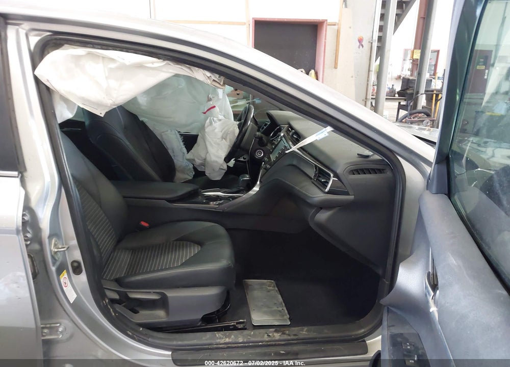 2019 TOYOTA CAMRY SE VIN: 4T1B11HK5KU748185
