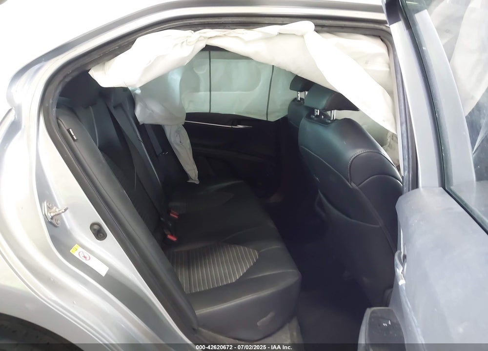 2019 TOYOTA CAMRY SE VIN: 4T1B11HK5KU748185