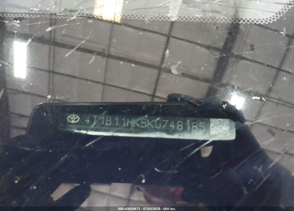 2019 TOYOTA CAMRY SE VIN: 4T1B11HK5KU748185