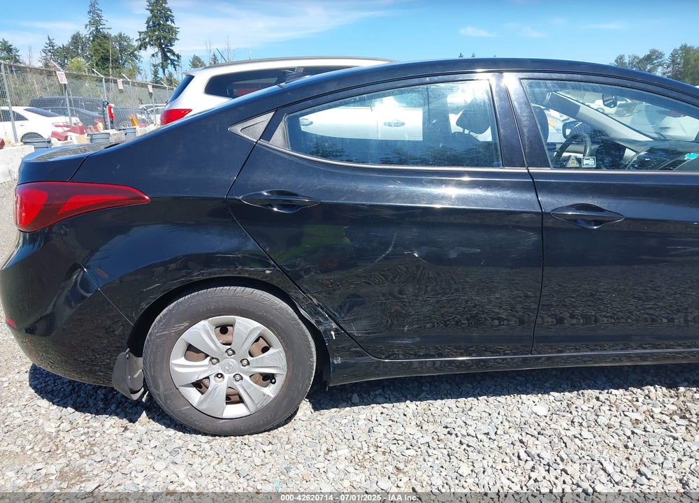 2016 HYUNDAI ELANTRA SE VIN: KMHDH4AE8GU543025