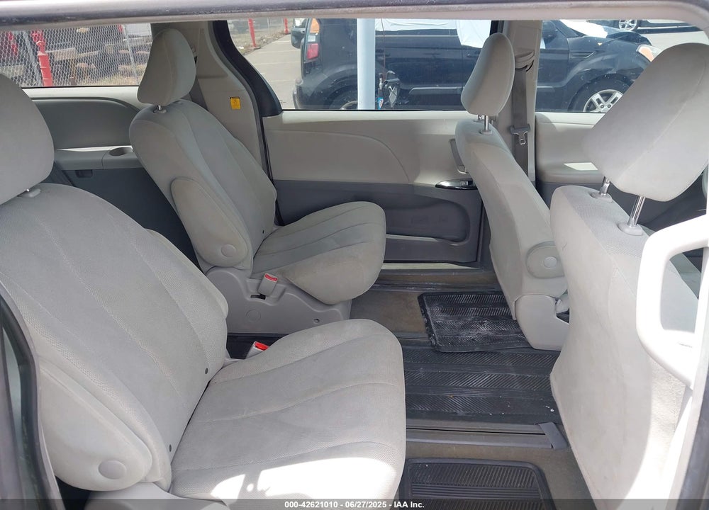 2012 TOYOTA SIENNA BASE V6 7 PASSENGER VIN: 5TDZK3DC2CS187217