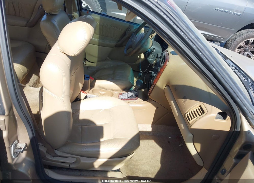 2002 SATURN L-SERIES L200 VIN: 1G8JU54F12Y556238