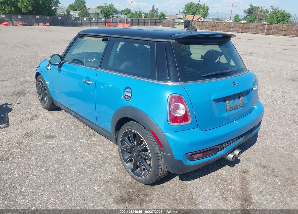 2012 MINI COOPER S VIN: WMWSV3C55CTY29181