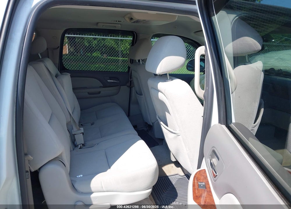 2007 CHEVROLET SUBURBAN 1500 VIN: 1GNFK16367J193729