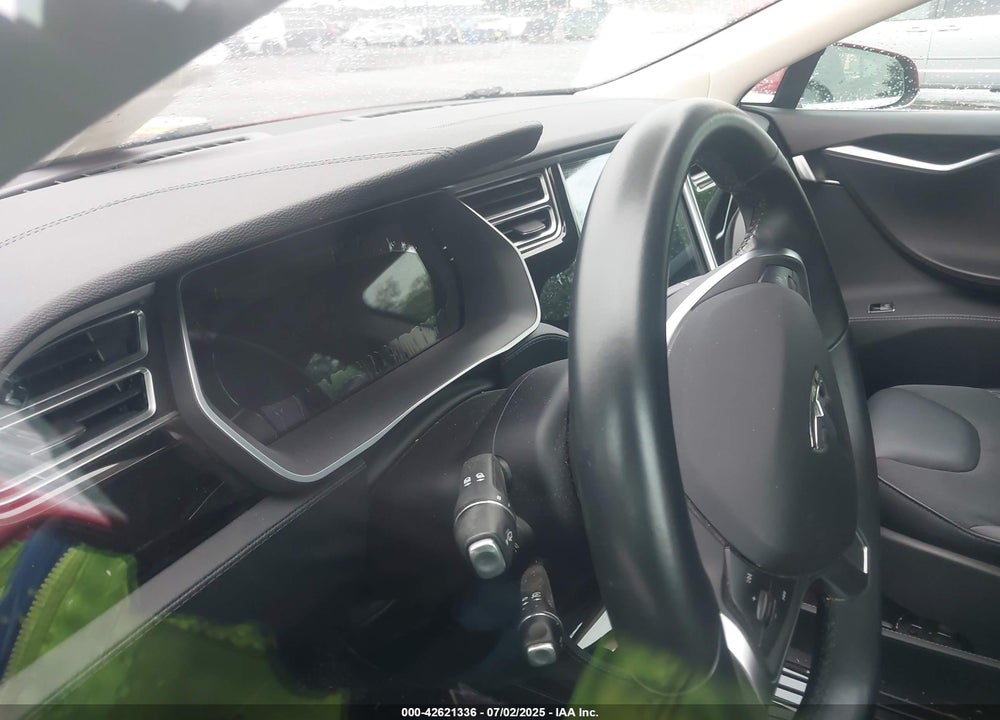 2015 TESLA MODEL S VIN: 5YJSA1H25FF084053