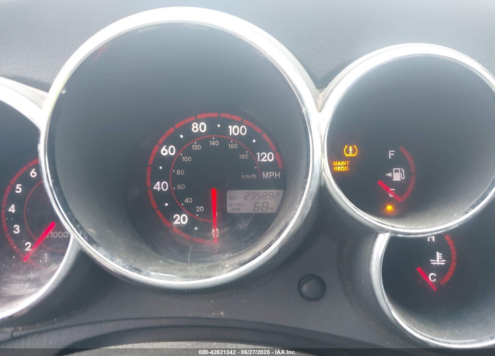 2005 TOYOTA MATRIX VIN: 2T1KR32E05C335071