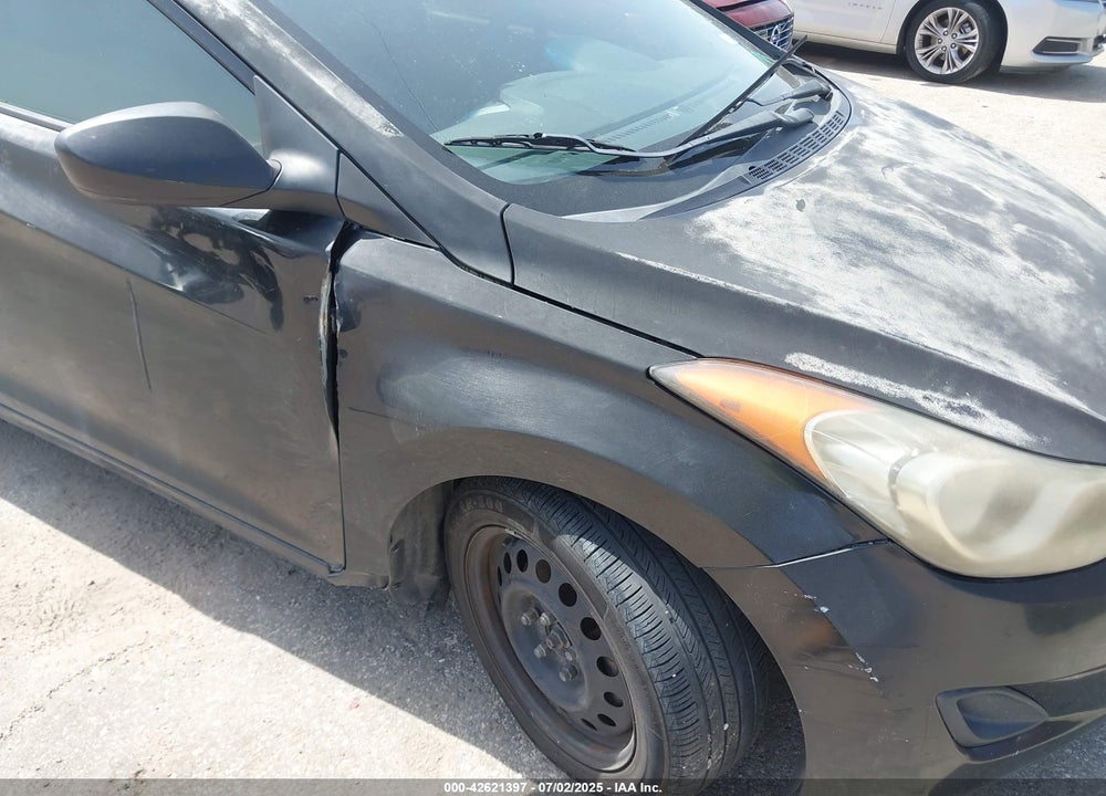 2013 HYUNDAI ELANTRA VIN: 5NPDH4AE0DH218203