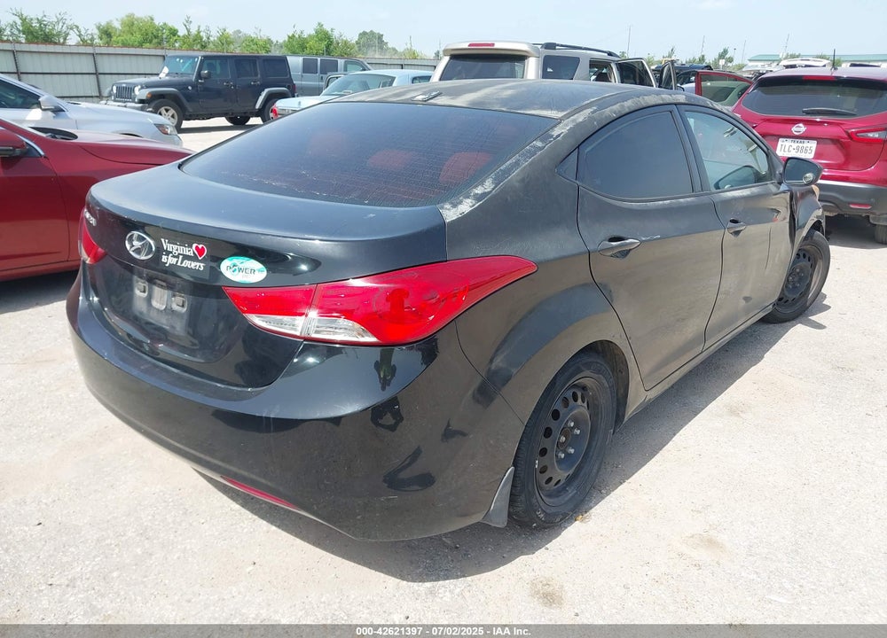 2013 HYUNDAI ELANTRA VIN: 5NPDH4AE0DH218203