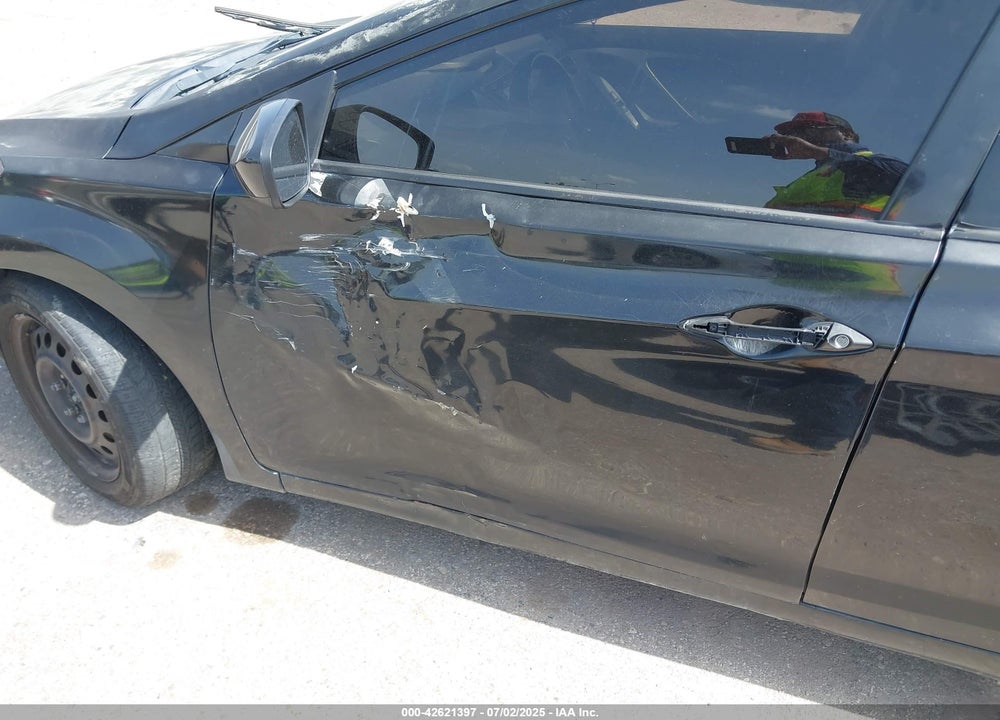 2013 HYUNDAI ELANTRA VIN: 5NPDH4AE0DH218203